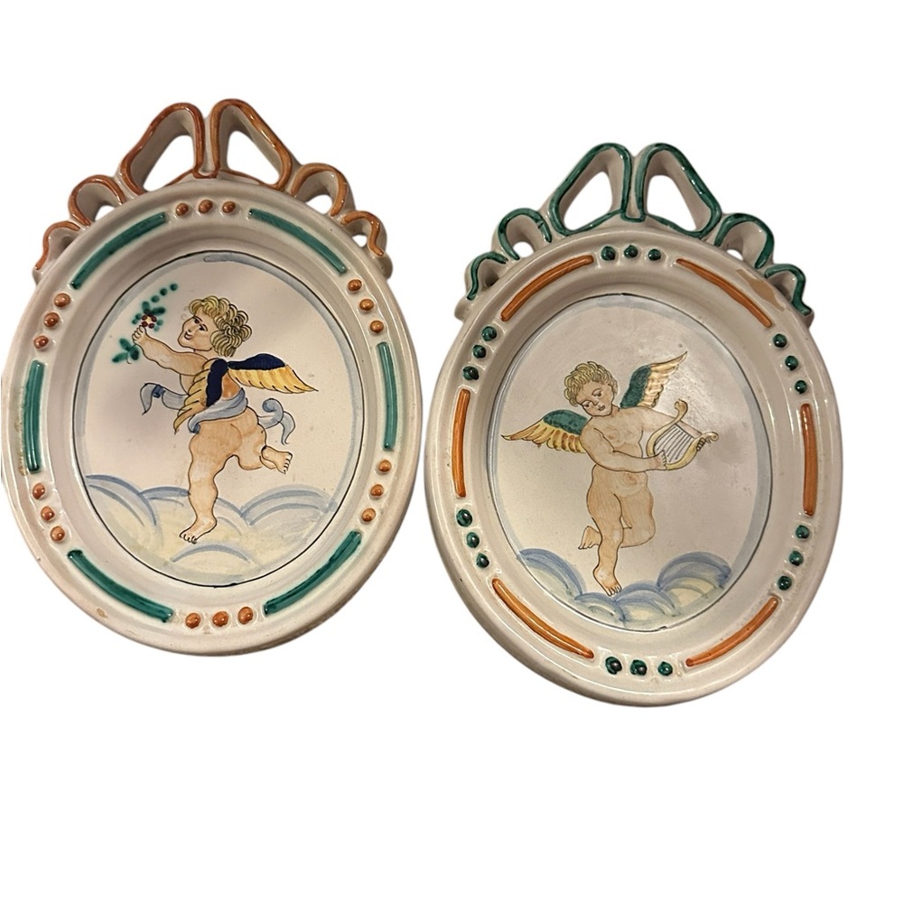 VINTAGE Deruta Sambuco Cherub Handpainted Wall Plaques Made in Italy- Set of 2